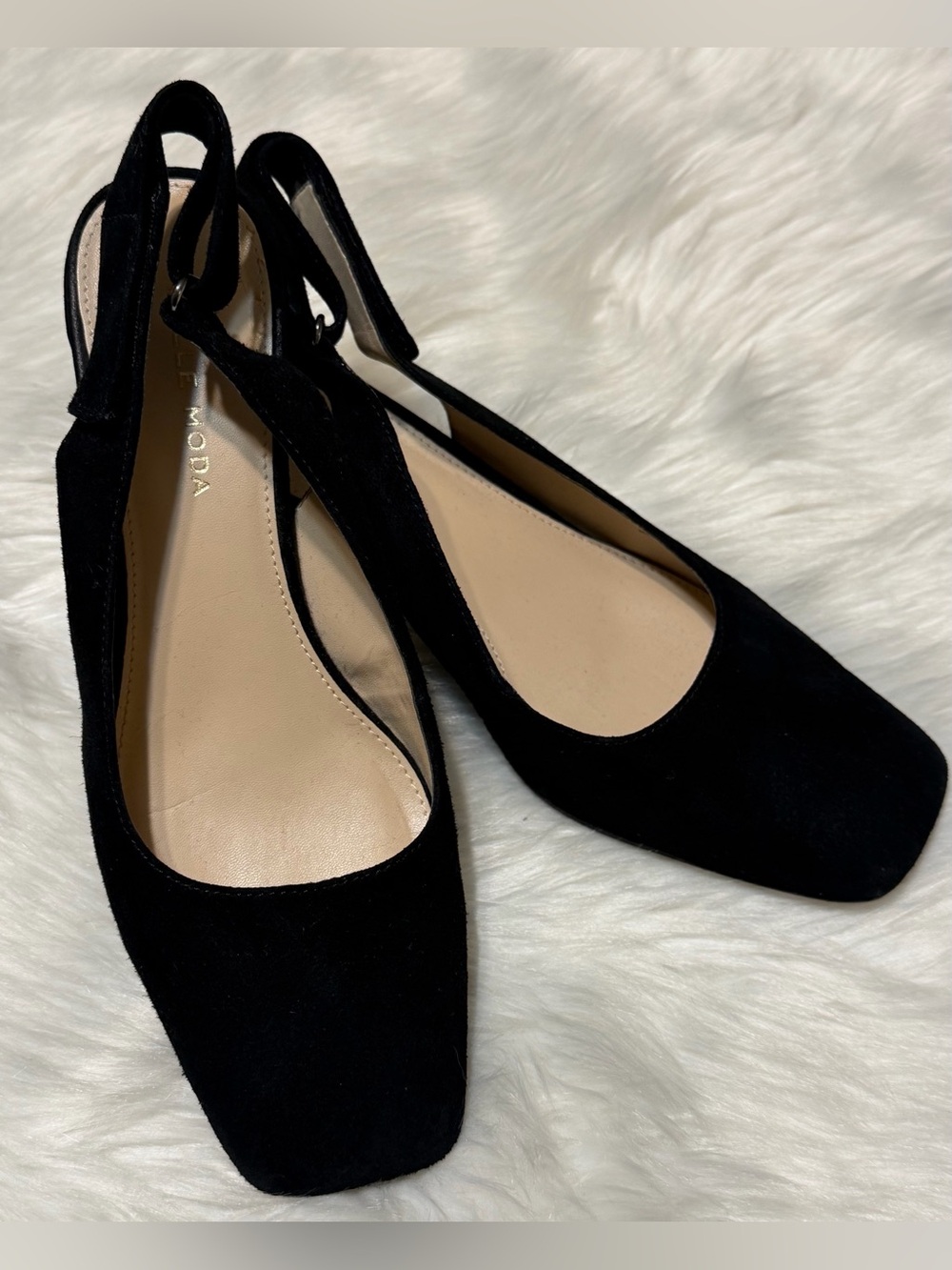 Pelle Moda Black Suede Slingback Square-Toe Flats
